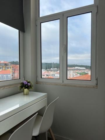 Lovely Monsanto View In Campolide - 2d Apartment Lissabon